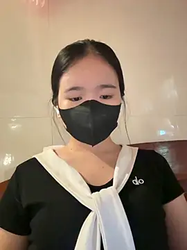 Gwen879 online show from 04/27/26, 02:20