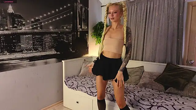 LanaReals online show from 01/15/26, 07:35