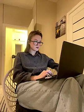 Snapshot of Persephone_Kore chatting on 01/08/26, 05:37 Persephone Kore online show from 01/08/26, 05:37