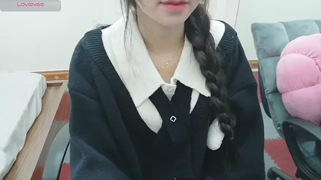 Snapshot of Bee_bee1 chatting on 02/03/26, 06:00 Bee bee1 online show from 02/03/26, 06:00