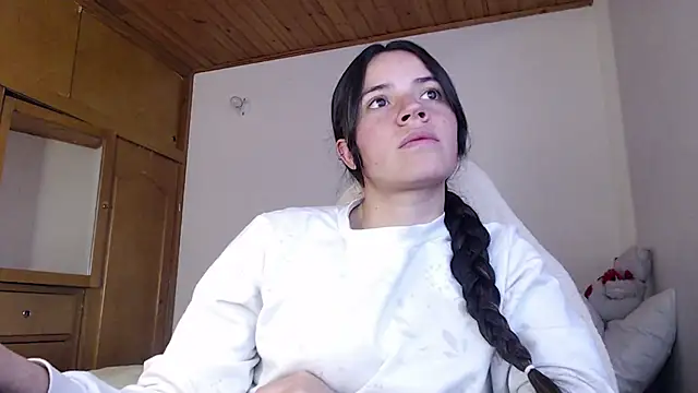 Shanel Lozano online show from 03/18/26, 09:18