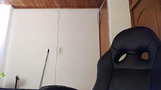 Shanel Lozano online show from 04/16/26, 05:47