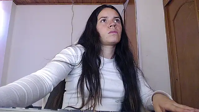 Shanel Lozano online show from 04/21/26, 04:34