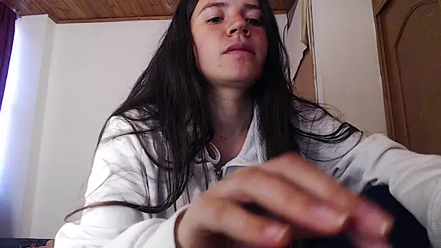 Shanel Lozano online show from 04/22/26, 10:11