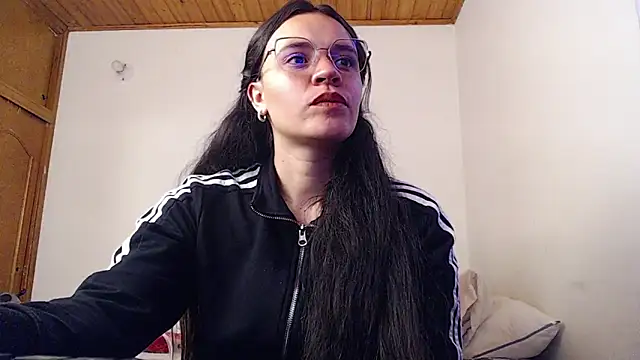 Shanel Lozano online show from 06/04/26, 05:30