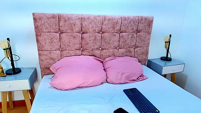 Veronica Wins  online show from 01/11/26, 07:08