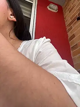 Veronica Wins  online show from 04/01/26, 05:54