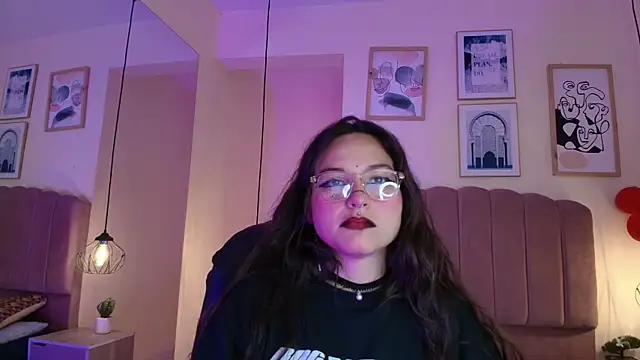 Hanabie  online show from 04/22/26, 03:20