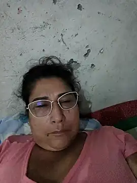 PatriciaGrajales online show from 04/15/26, 03:35