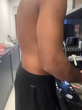 Gustavo17model online show from 03/07/26, 09:34