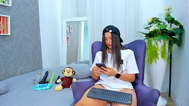 ViictoriiaSaenz online show from 02/18/26, 04:19