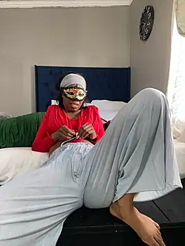 CreamyCupCake 96 online show from 04/11/26, 12:09