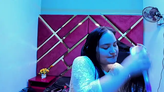 MiaRouss69 online show from 02/14/26, 03:47