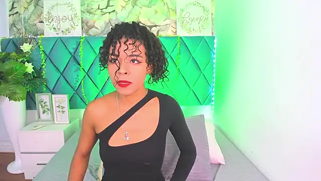 AlexiiaBrown online show from 04/22/26, 01:12