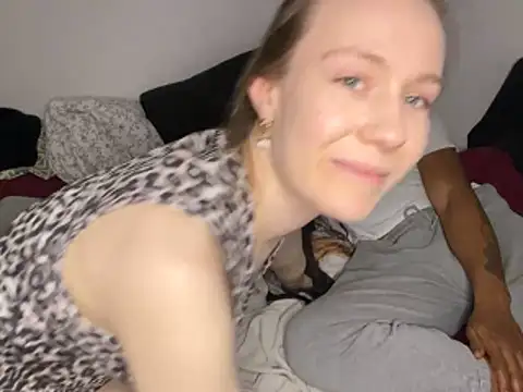 midnight ballerina  online show from 03/10/26, 09:20