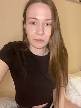 Snapshot of midnight_ballerina_ chatting on 05/19/26, 01:11 midnight ballerina online show from 05/19/26, 01:11