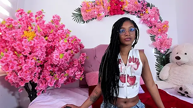 Pamela James  online show from 01/14/26, 02:12