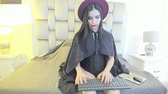 kimberly colle7 online show from 02/15/26, 07:43