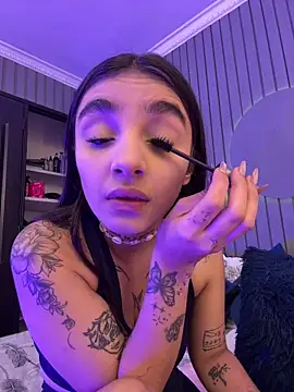 Snapshot of Abriil_cutee chatting on 06/07/26, 04:55 Abriil cutee online show from 06/07/26, 04:55