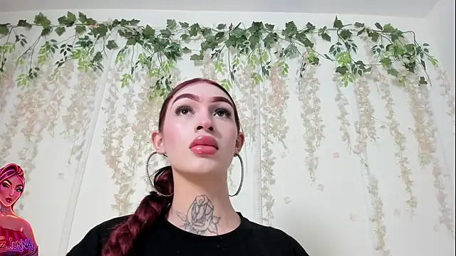 Snapshot of lizz_lunna chatting on 07/06/26, 08:55 lizz lunna online show from 07/06/26, 08:55