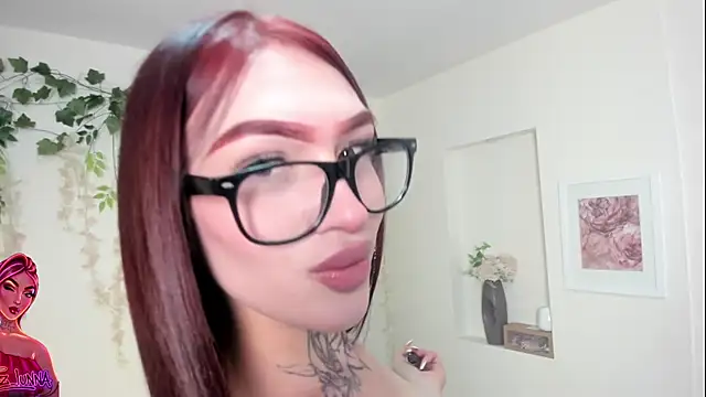 Snapshot of lizz_lunna chatting on 07/14/26, 02:05 lizz lunna online show from 07/14/26, 02:05