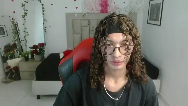 Snapshot of Axel_fox77 chatting on 06/08/26, 01:28 Axel fox77 online show from 06/08/26, 01:28