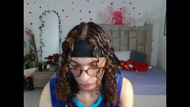 Snapshot of Axel_fox77 chatting on 06/15/26, 12:46 Axel fox77 online show from 06/15/26, 12:46