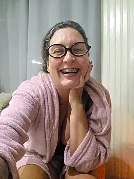 Snapshot of bellafortune69 chatting on 07/12/26, 01:07 bellafortune69 online show from 07/12/26, 01:07