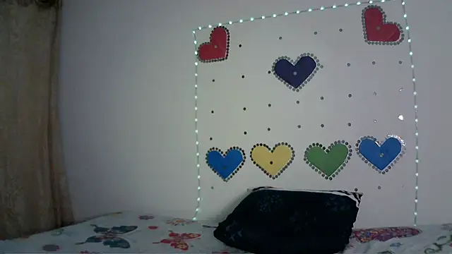 Mia Suarez7 online show from 04/08/26, 01:22