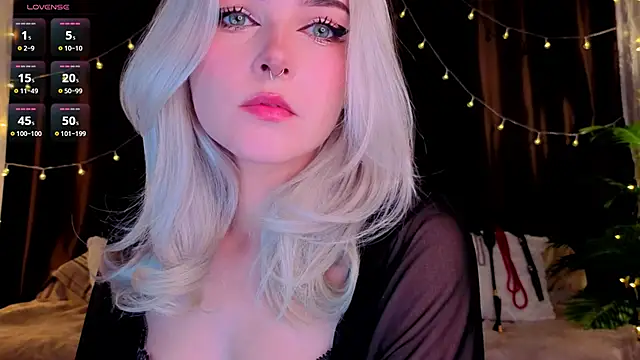 Snapshot of ShyniAlice chatting on 05/06/26, 03:35 ShyniAlice online show from 05/06/26, 03:35