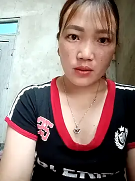 Snapshot of Nunaa2x chatting on 05/08/26, 05:02 Nunaa2x online show from 05/08/26, 05:02