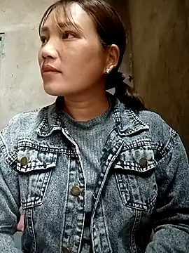 Snapshot of Nunaa2x chatting on 05/11/26, 01:33 Nunaa2x online show from 05/11/26, 01:33