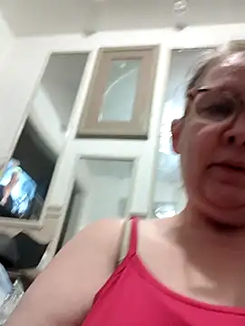 Snapshot of wetMoneybags chatting on 01/16/26, 07:12 wetMoneybags online show from 01/16/26, 07:12