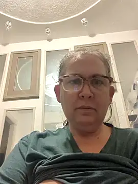 Snapshot of wetMoneybags chatting on 02/05/26, 08:46 wetMoneybags online show from 02/05/26, 08:46