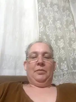 Snapshot of wetMoneybags chatting on 02/10/26, 02:15 wetMoneybags online show from 02/10/26, 02:15