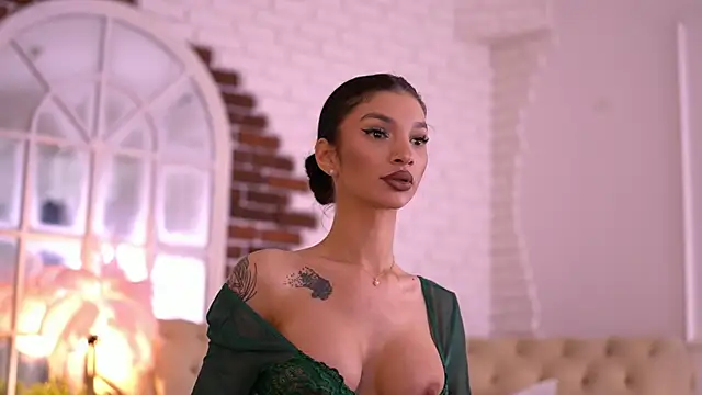 NyssaSky online show from 04/12/26, 05:40