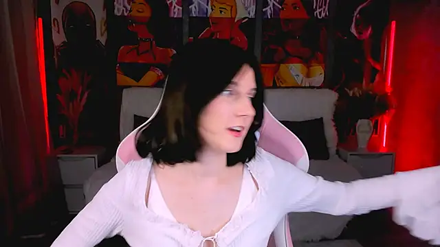 KikaOsterman online show from 02/09/26, 06:34