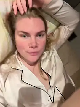 SexyBlondJoanna online show from 02/10/26, 07:01