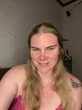 SexyBlondJoanna online show from 03/03/26, 06:58