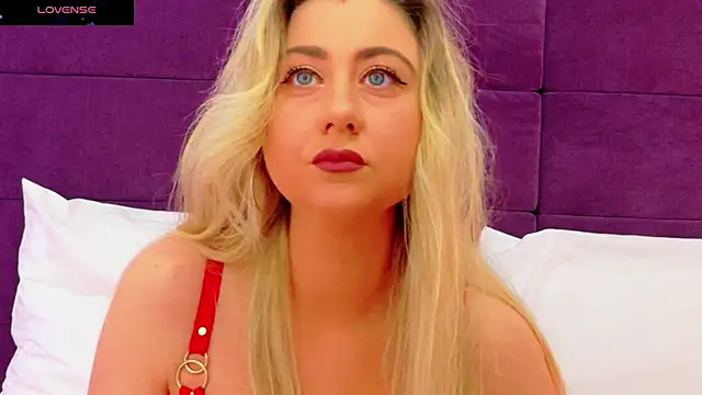 EvelinHill online show from 01/19/26, 05:11