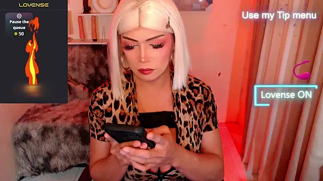 Snapshot of deliciousClaire chatting on 06/25/26, 05:12 deliciousClaire online show from 06/25/26, 05:12