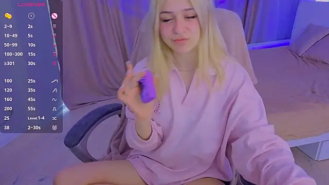 ApheliaStar online show from 04/20/26, 02:31