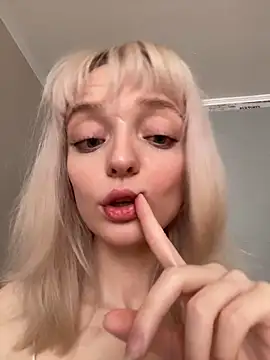 aka Blonde online show from 06/20/26, 10:51