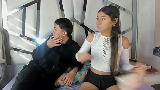 ScarlettAndLucas online show from 02/11/26, 12:32