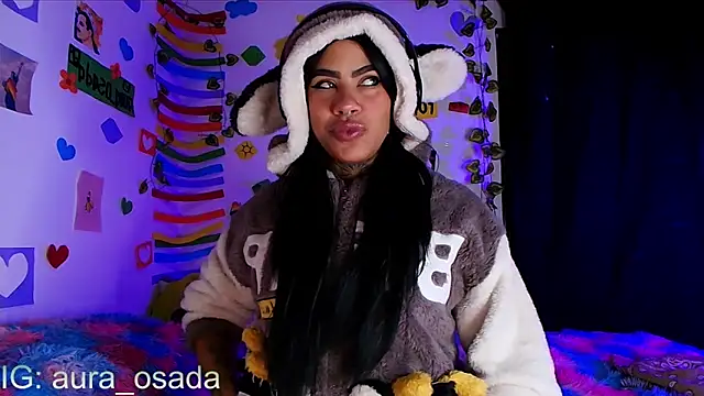 Canela Osada  online show from 06/22/26, 10:23