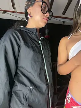 l0lita emi online show from 04/12/26, 08:19