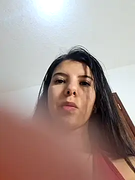 jade03  online show from 04/19/26, 10:45