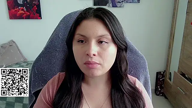 yessica gomez01 online show from 03/18/26, 08:45