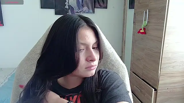 yessica gomez01 online show from 06/02/26, 08:44