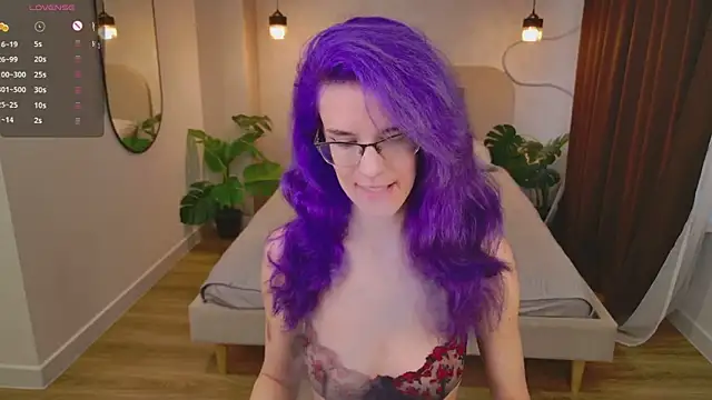 AuraLaunni online show from 07/21/26, 07:32